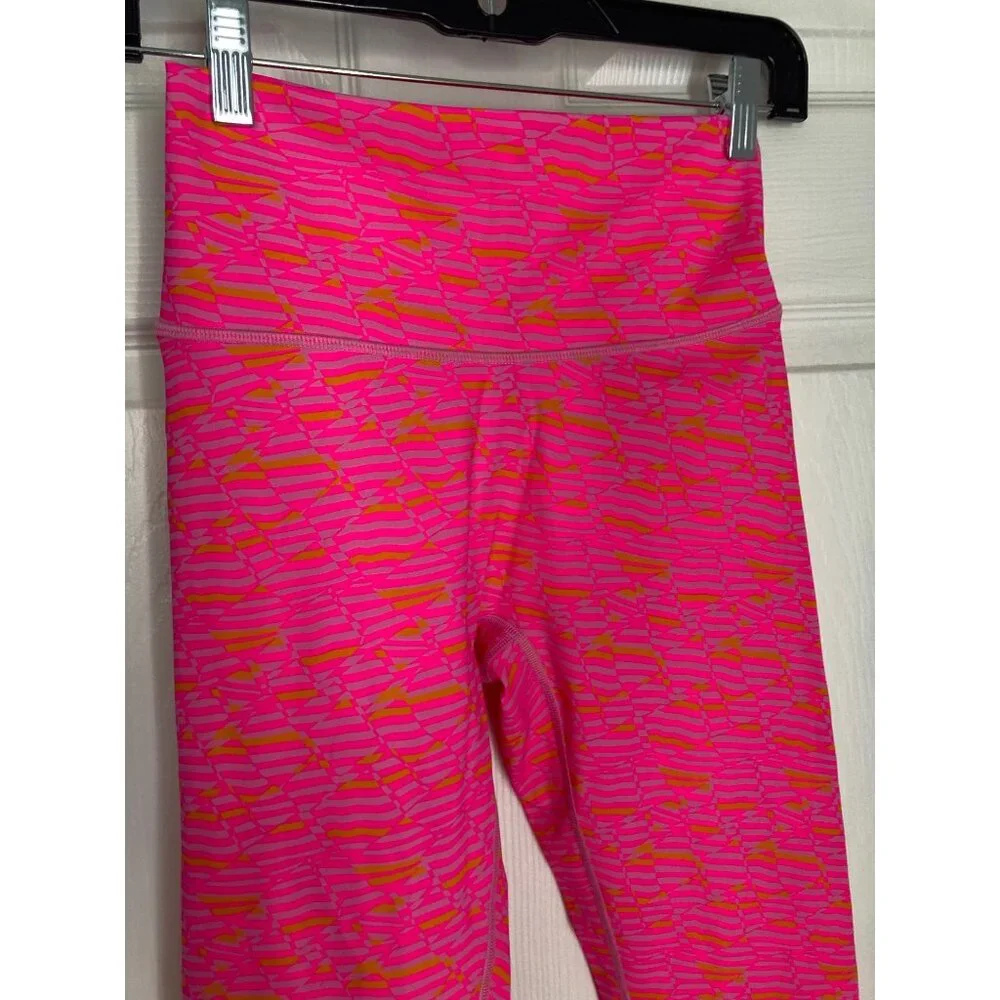NWOT OFFLINE By Aerie Goals Crochet Inset Legging Size‎ Medium